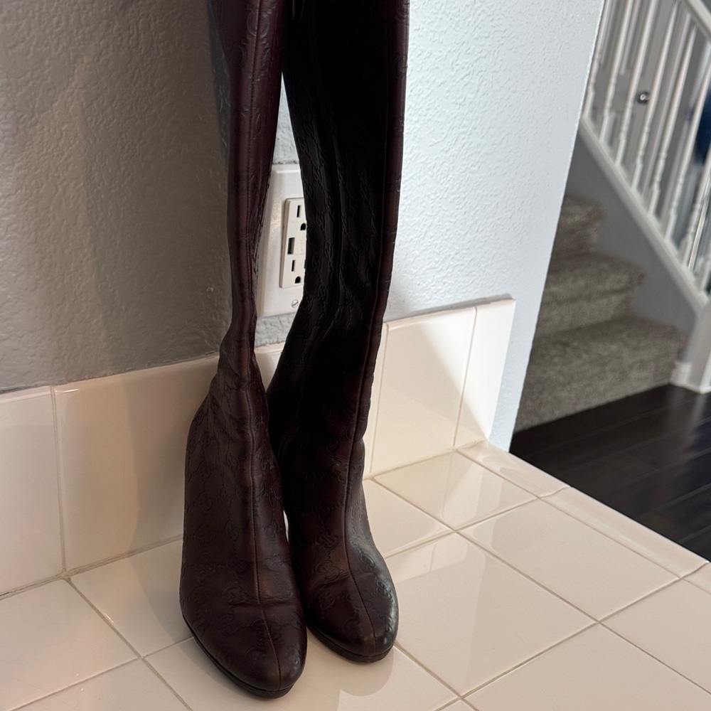 Gucci Brown GG-Embossed Over-the-Knee Leather Boots - Picture 2 of 9